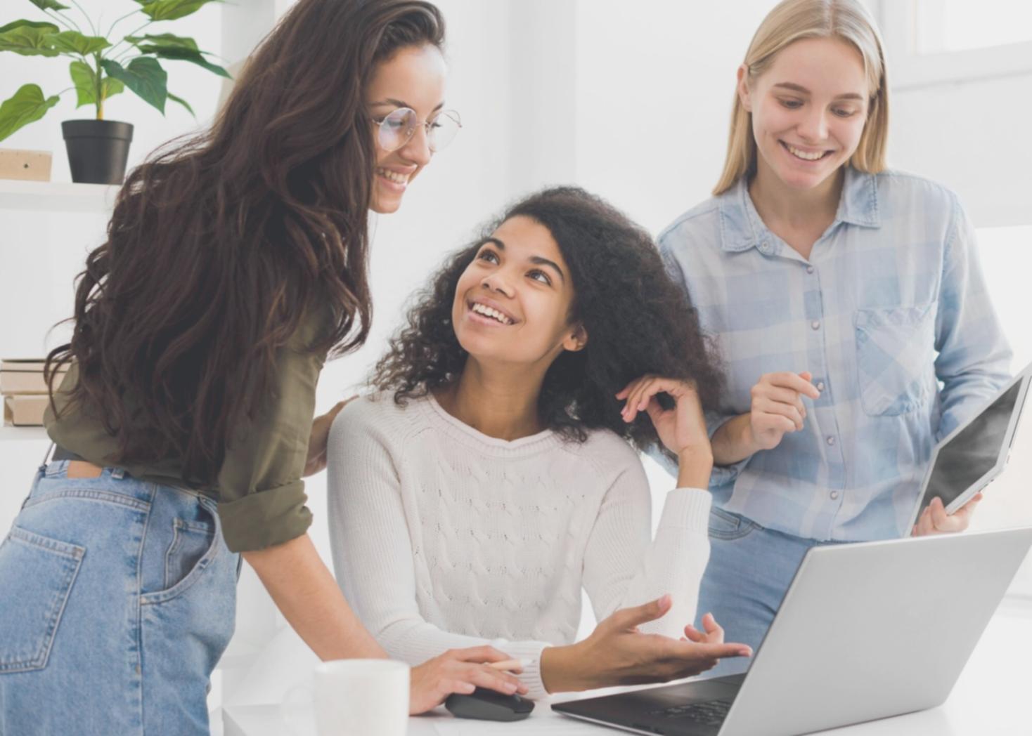 Espace de travail collaboratif et bureau moderne à Lille